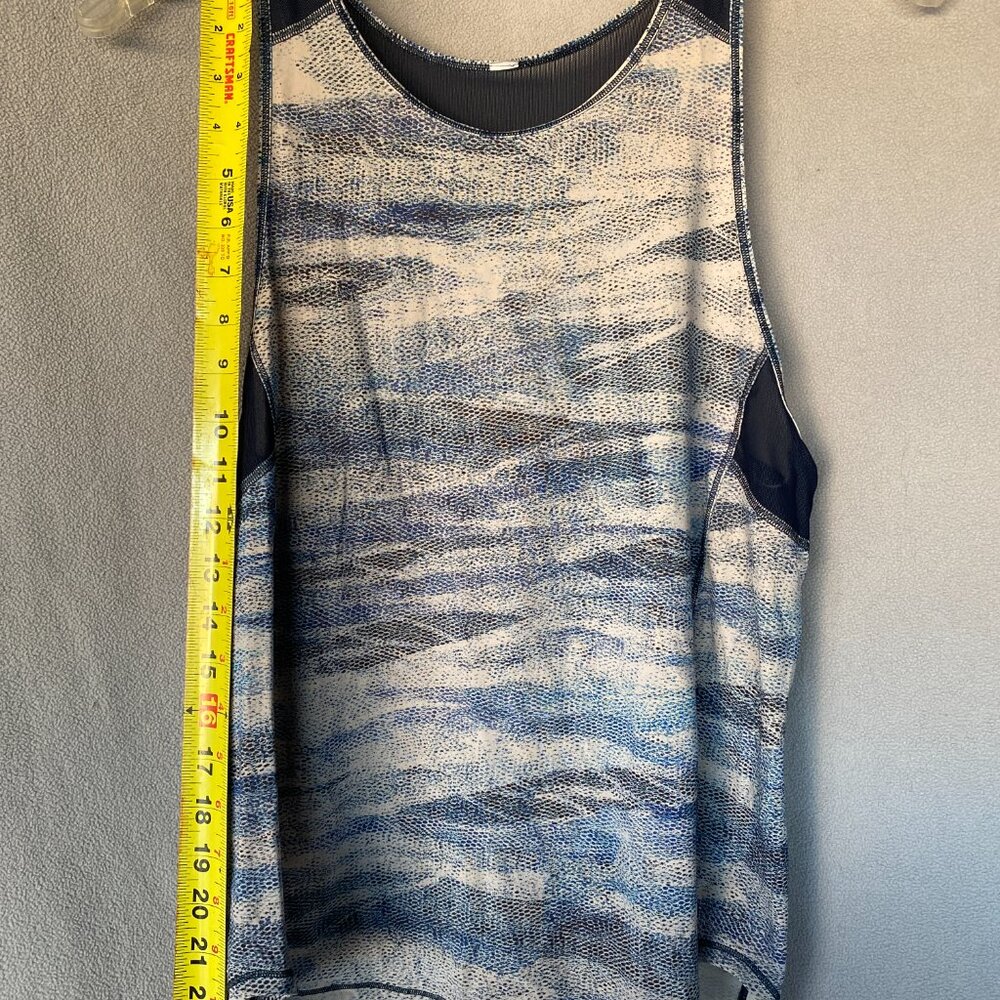 Lululemon Swiftly Tech Racerback Tank | Blue Patterned Mesh Performance Top - Picture 2 of 4